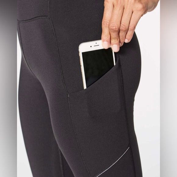 Lululemon Speed Up Crop 21” - Size 4 - Black - Picture 13 of 14